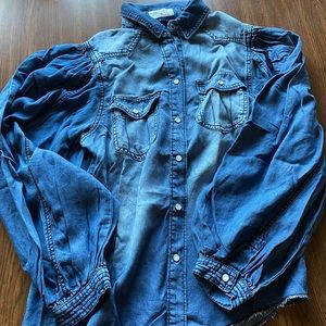 Bnwt ZENANA chambray button up size small balloon sleeve